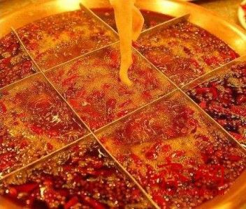 重慶火鍋底料，火鍋麻辣燙，其實(shí)我們不一樣